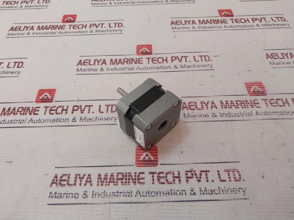 Japan Servo Kh42Hm2B155 Stepping Motor 9523