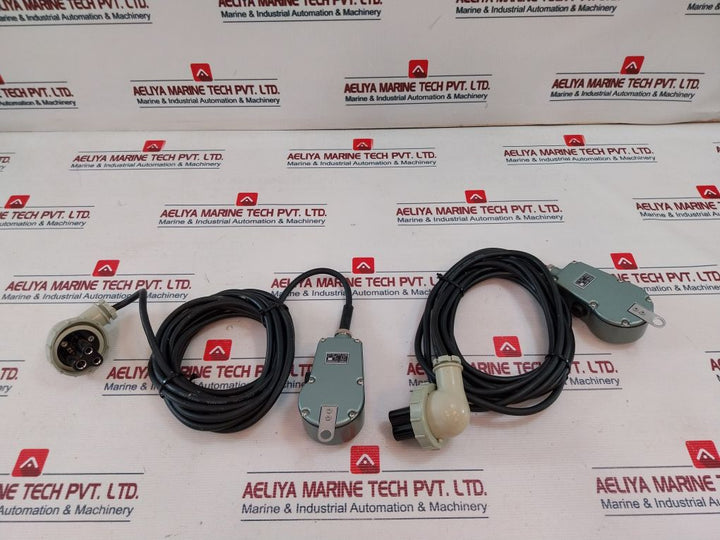 Jbj Imp. 600Ω Dynamic Microphone J-3 600V