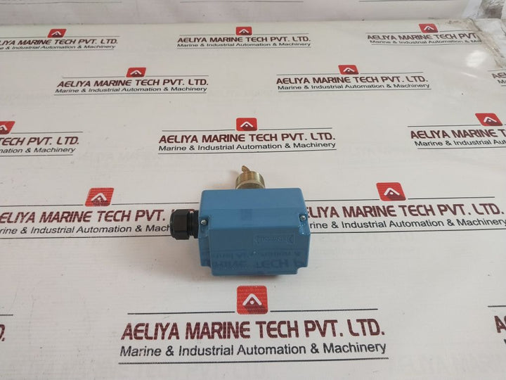 Johnson Controls F61Tb-9100 Liquid Flow Switch 1553.427