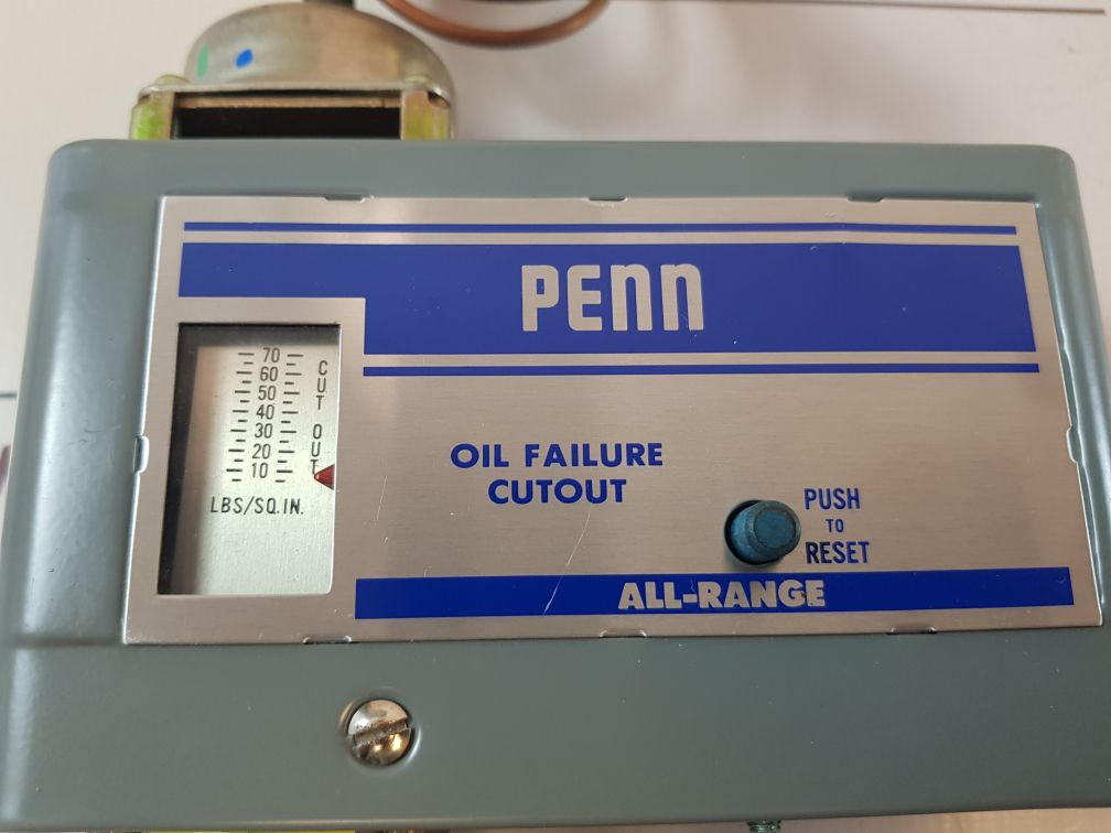 Johnson Controls P28Aa-1C Oil Failure Cutout 120/240 Vac