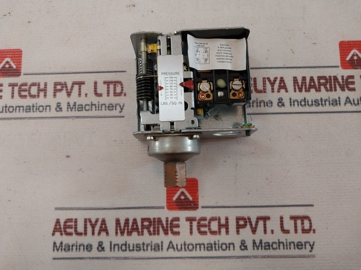 Johnson Controls P47Ga-9 Steam Pressure Limit Controls