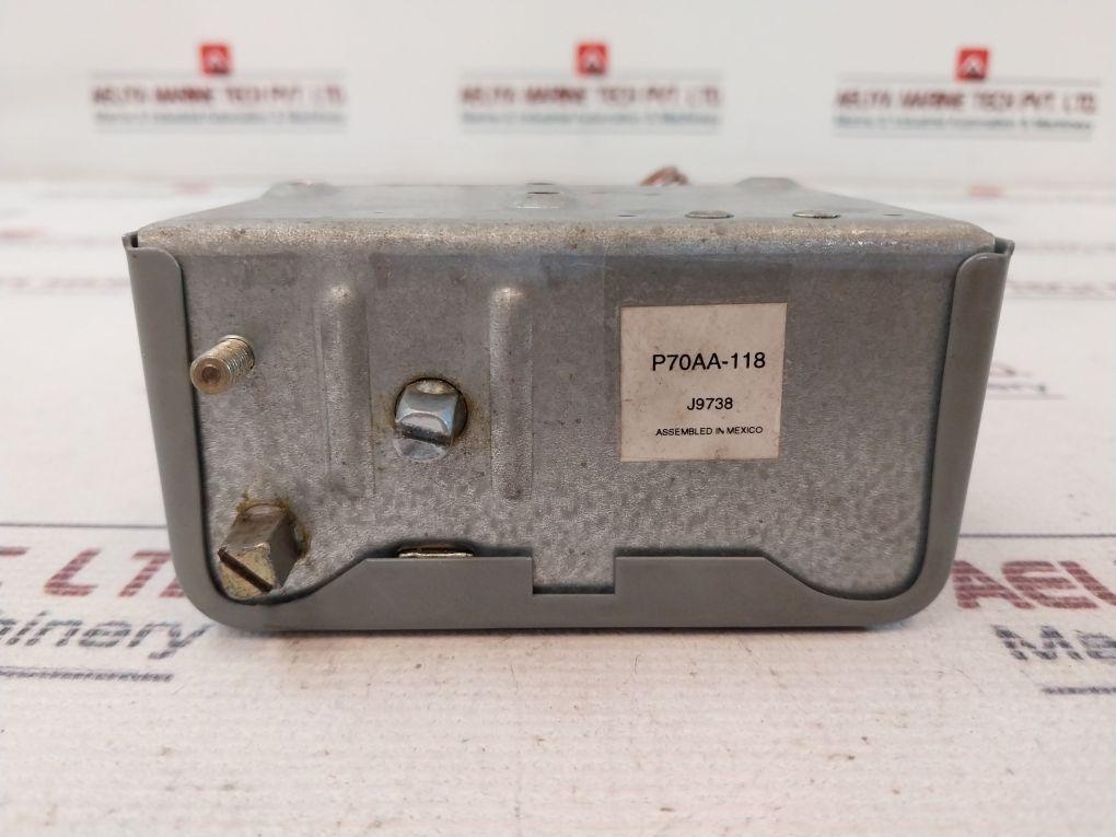 Johnson Controls P70Aa-118 Pressure Fan Cycling Control