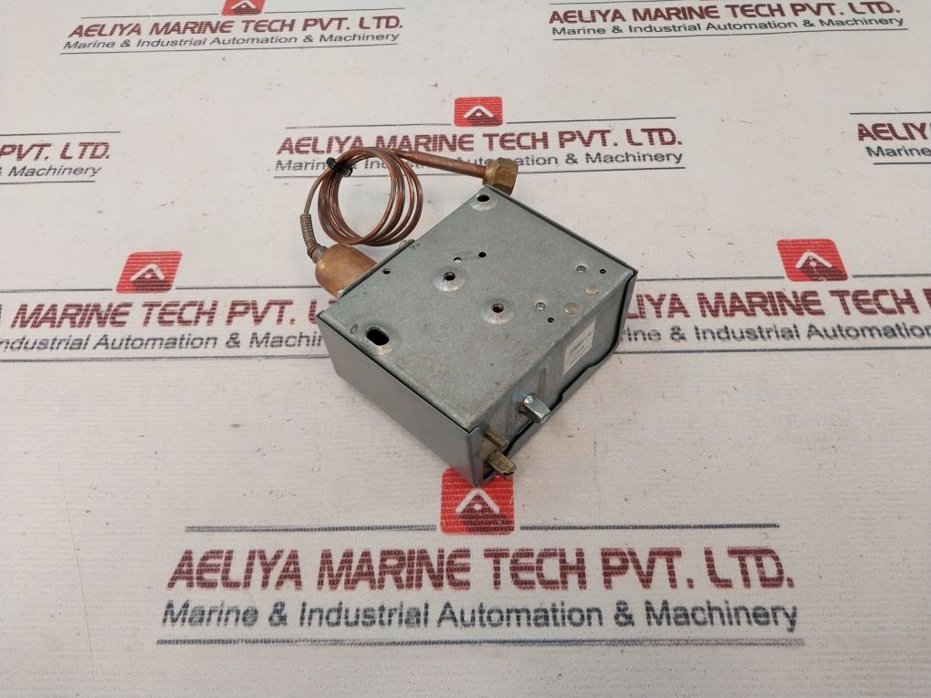 Johnson Controls P70Aa-118 Pressure Fan Cycling Control