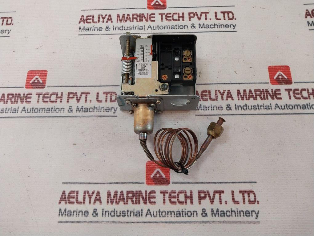 Johnson Controls P70Aa-118 Pressure Fan Cycling Control