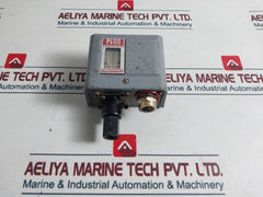 Johnson Controls P70Ca-5 Pressure Switch
