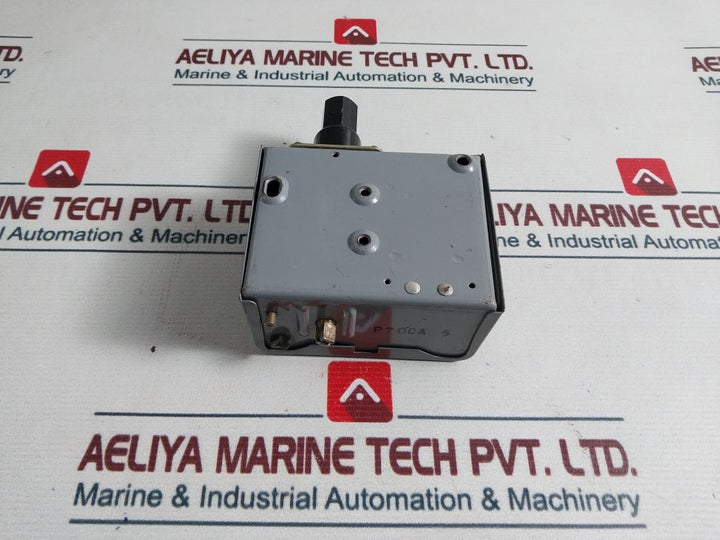 Johnson Controls P70Ca-5 Pressure Switch