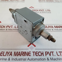 Johnson Controls P74Ea-9701 Pressure Control 1-4 Bar