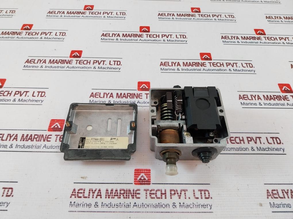 Johnson Controls P77Aaa-9301 Pressure Switch 1 To 10 Bar