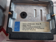 Johnson Controls P77Bea-9350 Pressure Switch 3/30 Bar