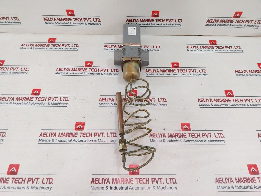 Johnson Controls V47Ad-2 Temperature Actuated Water Valve 115 To 180F