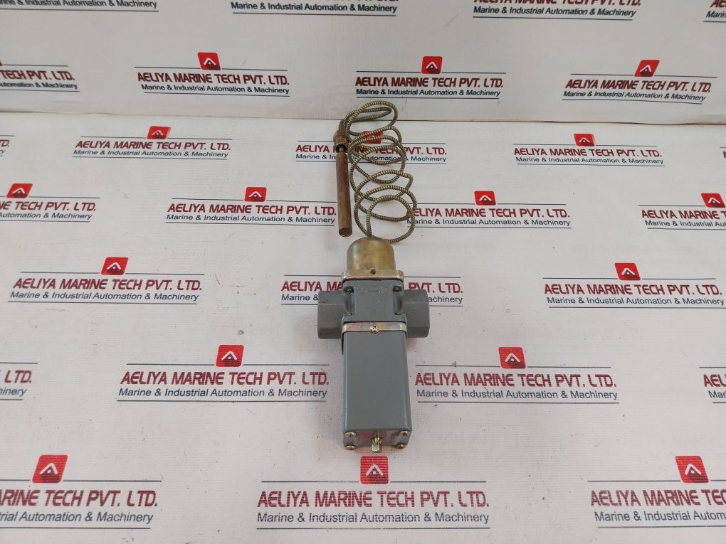 Johnson Controls V47Ad-2 Temperature Actuated Water Valve 115 To 180F