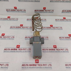 Johnson Controls V47Ad-2 Temperature Actuated Water Valve 115 To 180F