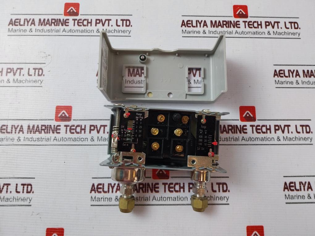 Johnson Controls Yk306Fse Pressure Switch
