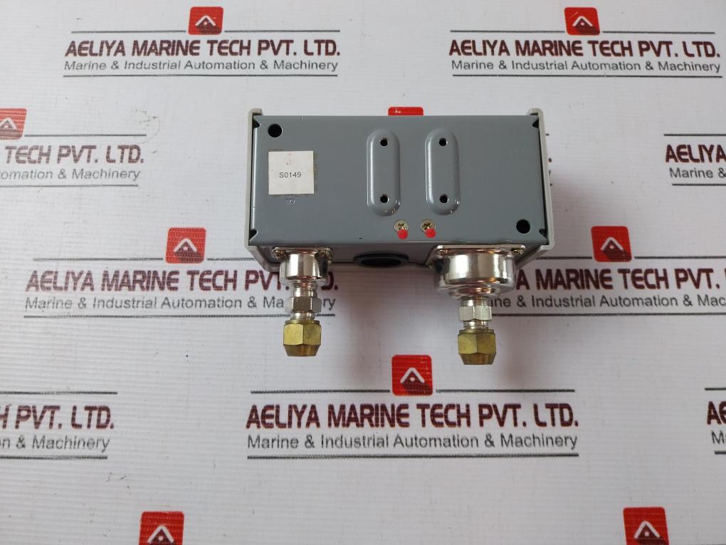 Johnson Controls Yk306Fse Pressure Switch