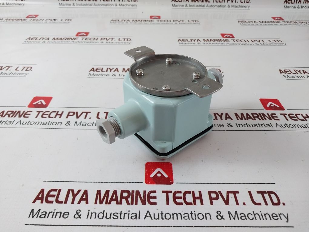 Jrc Nqe-950 Antenna Connector