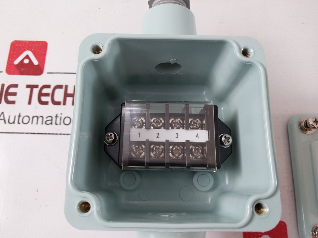 Jrc Nqe-950 Antenna Connector