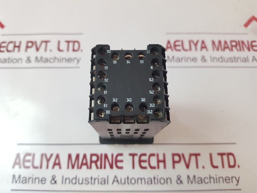 Jumo 70301110-001-000-101-23061 Temperature Regulator