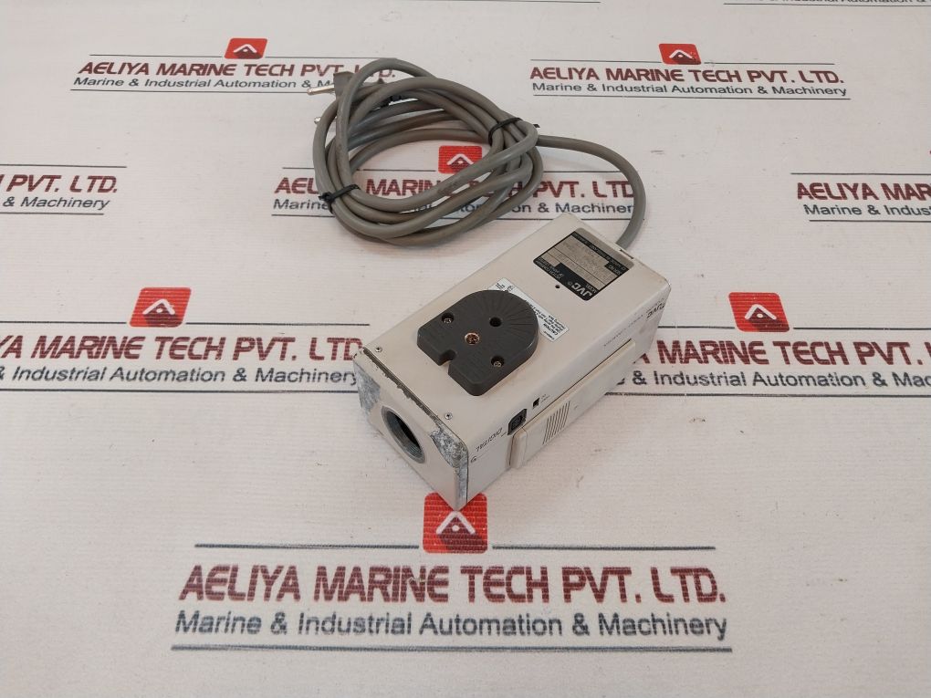 Jvc Tm-1010Pn Video Monitor Tk-c1481Eg Color Video Camera 3239 Photo Optic Lamp With Connector Cables