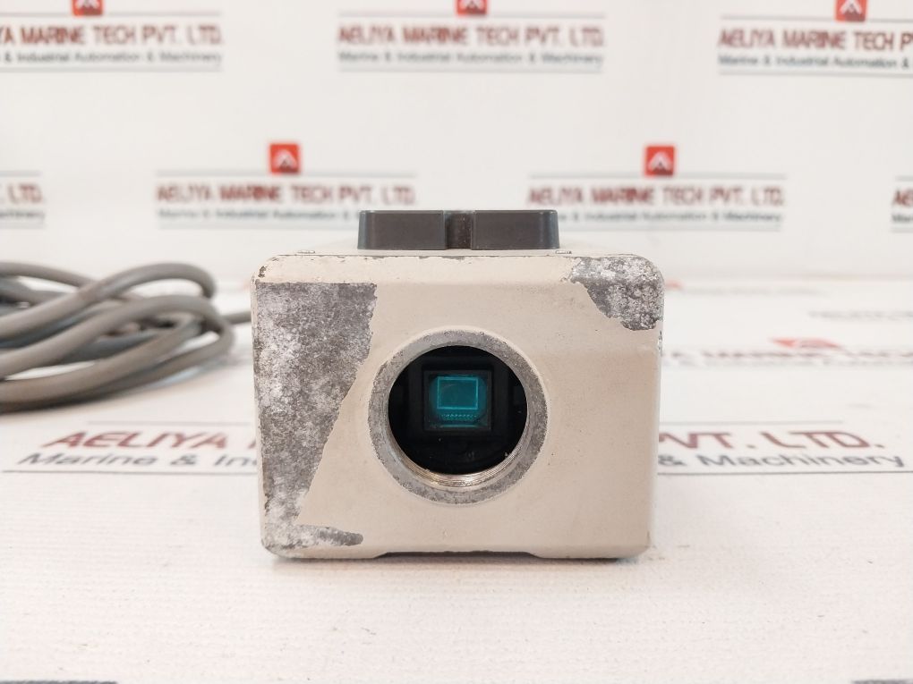 Jvc Tm-1010Pn Video Monitor Tk-c1481Eg Color Video Camera 3239 Photo Optic Lamp With Connector Cables