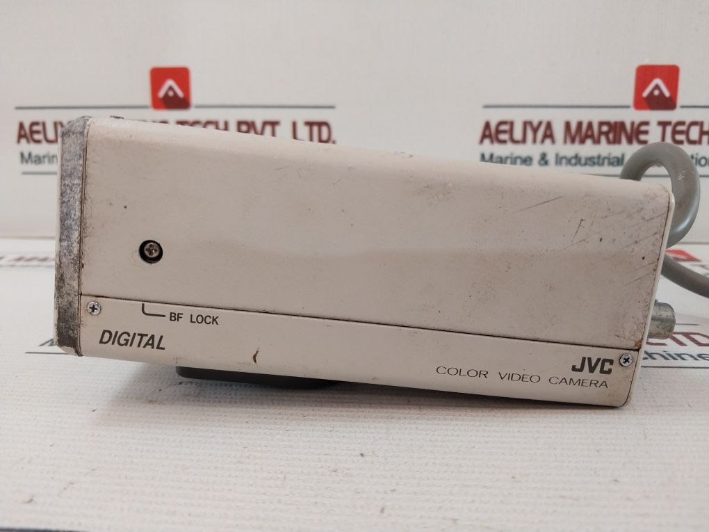 Jvc Tm-1010Pn Video Monitor Tk-c1481Eg Color Video Camera 3239 Photo Optic Lamp With Connector Cables