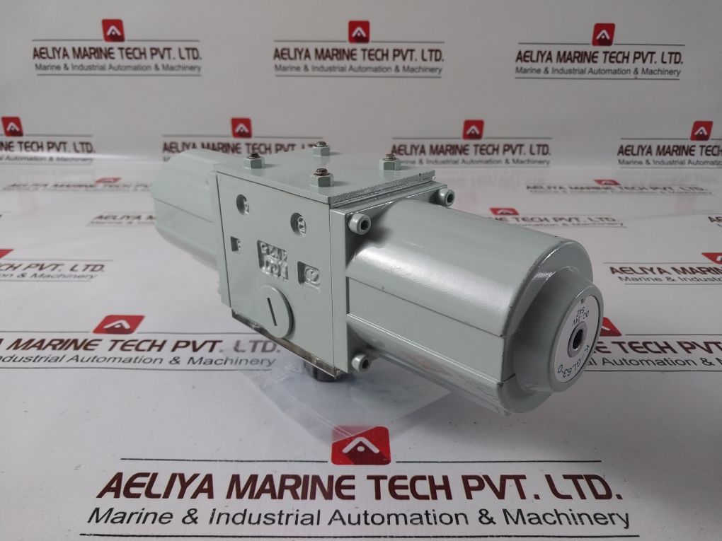 Kawasaki De10P-10-210-dd24Al-l70 Solenoid Valve