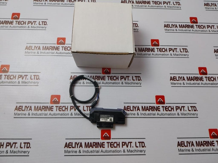 Keyence Fs-v21R Digital Display Fiber Amplifier 12-24V Dc