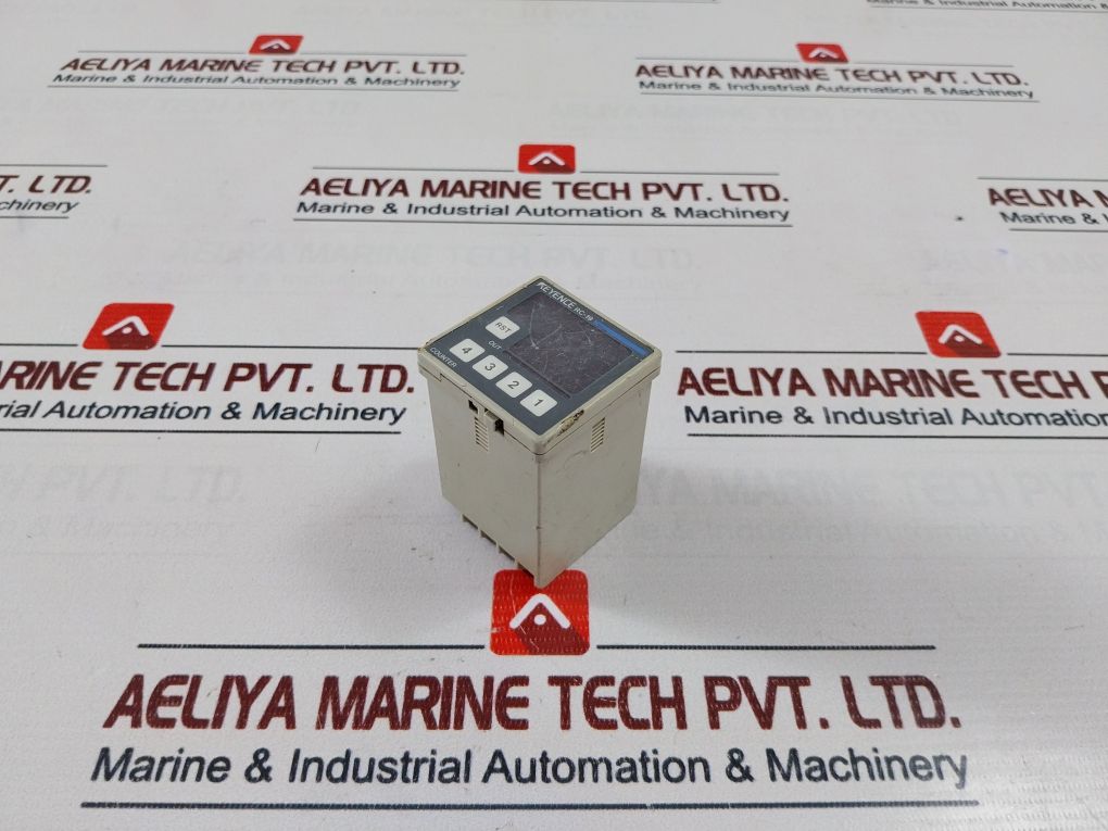 Keyence Rc-19 Counter 12~24V Dc