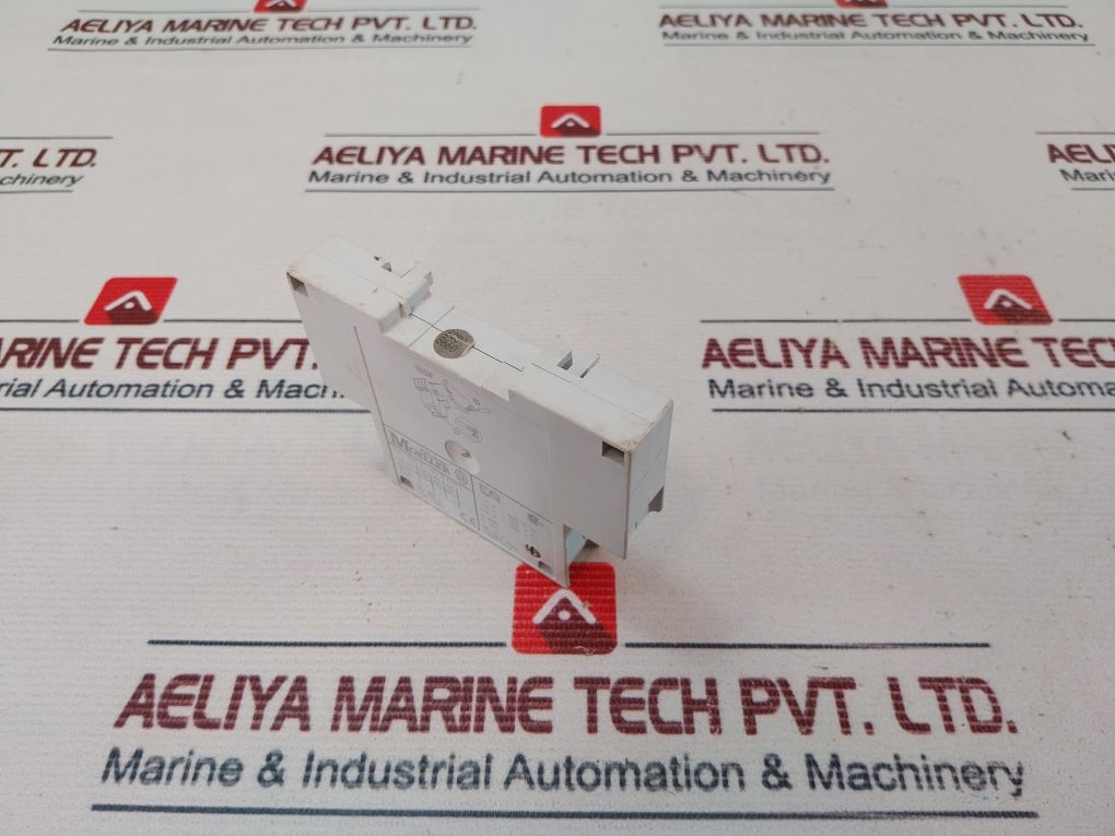 Klöckner Moeller Nhi 11-pkz 2 Side Mount Auxiliary Contact Block