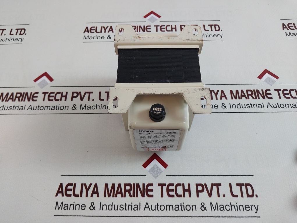 Klass Tc-500 Up/Down Ac Converter/Transformer 220V 110V