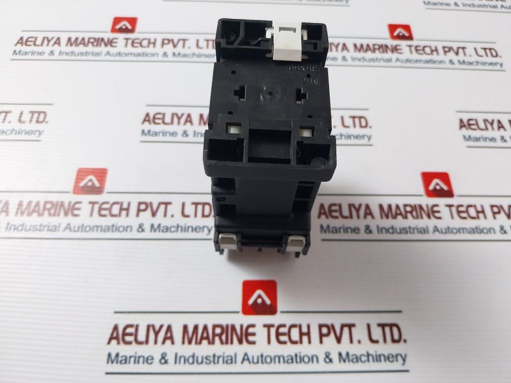 Klockner Moeller Dil00M-g-10 Contactor-with 220V Dc Coil 20A 8000V