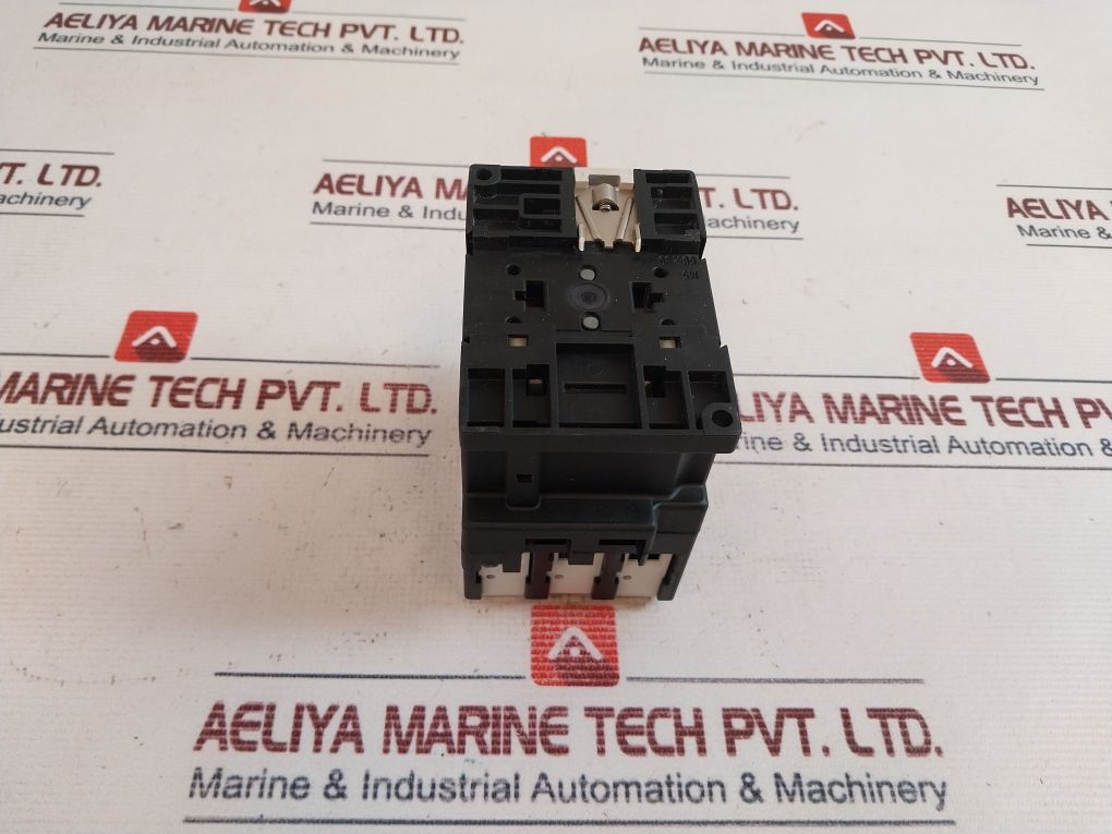 Klockner Moeller Dil 2M Contactor 3 Pole Break 250 V Dc