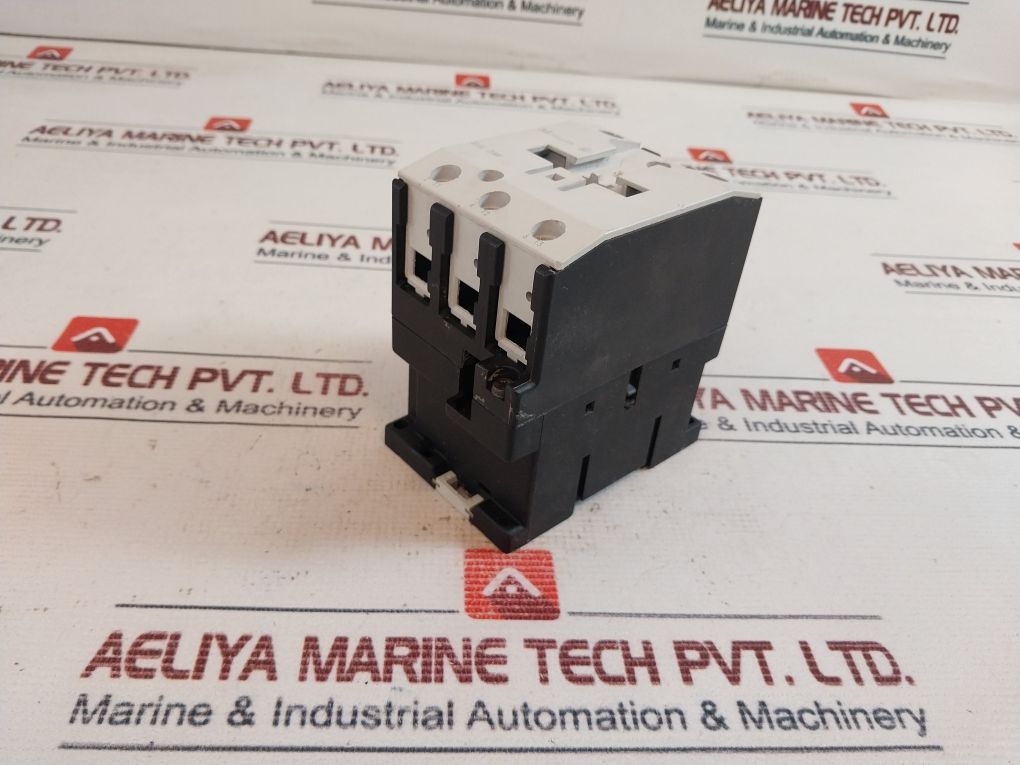 Klockner Moeller Dil 2M Contactor 3 Pole Break 250 V Dc