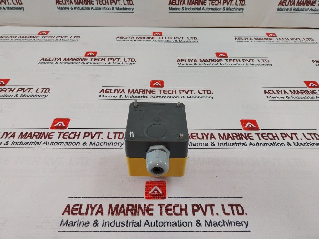 Klockner Moeller Ek10C Generic Push Button Switch