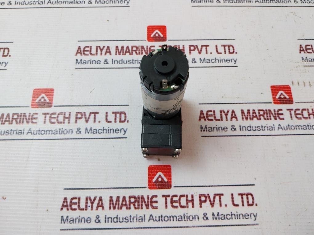 Knf Flodos Pml4766-nf30 Diaphragm Valve Liquid Pump 24V 16.2W