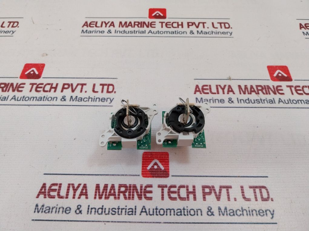 Kone Km50015172H01 Elevator Door Lock With Keys