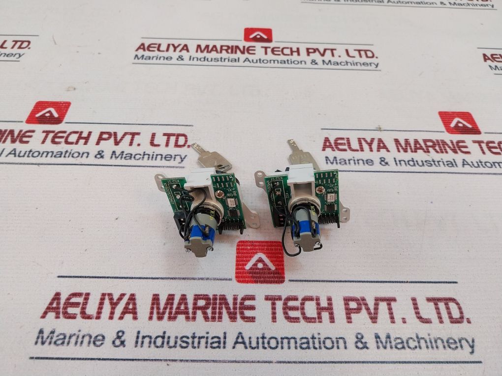 Kone Km50015172H01 Elevator Door Lock With Keys