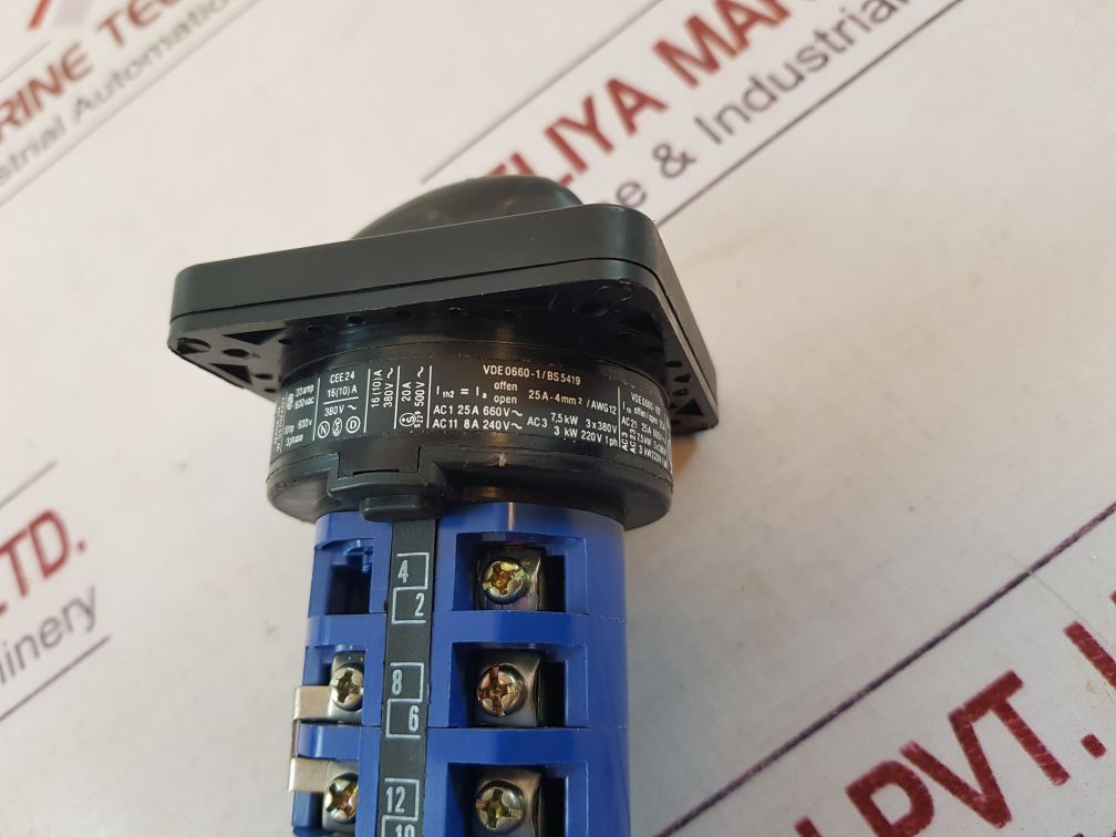 Kraus & Naimer C18 F-2383 Rotary/Cam Switch 20 Amp