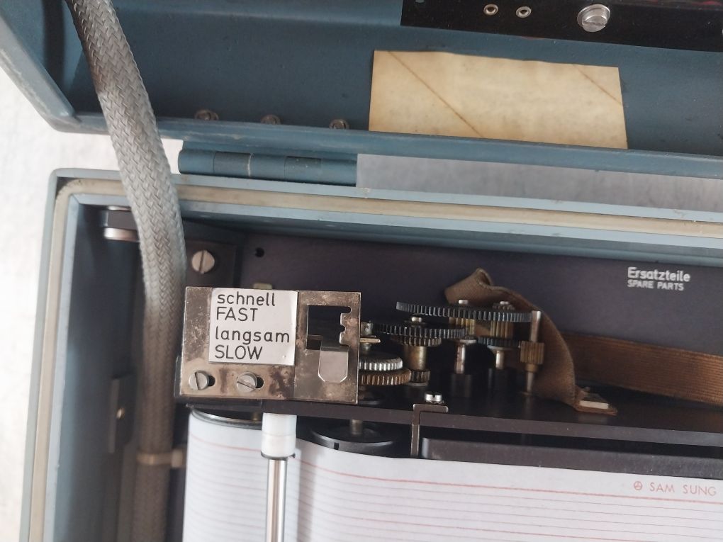 Krupp Atlas-elektronik Echograph 460 Az 6023 Echosounder Display Device