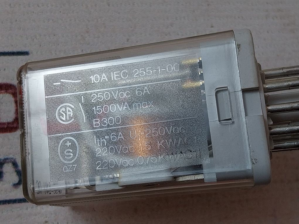 Kuhnke Uf3-24Vac Universal Relay