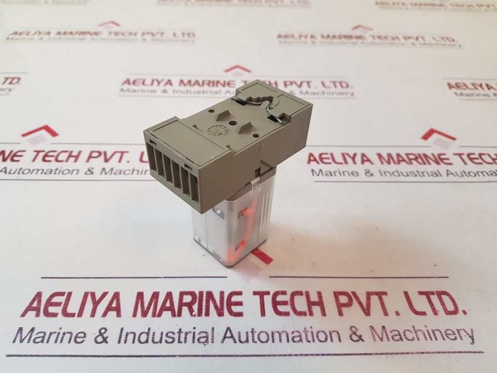 Kuhnke Uf3-230Vac N Relay W/Socket
