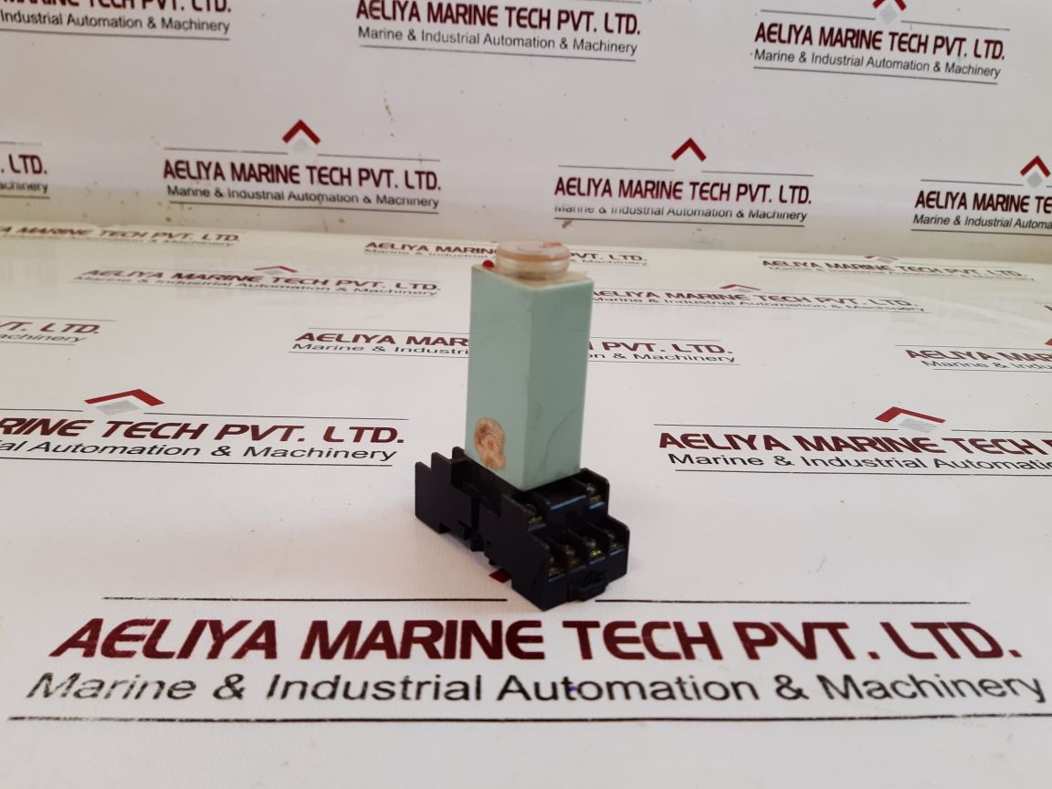 Kun Hung Ktm-1M Timing Relay 0 To 30 Sec With Socket Base
