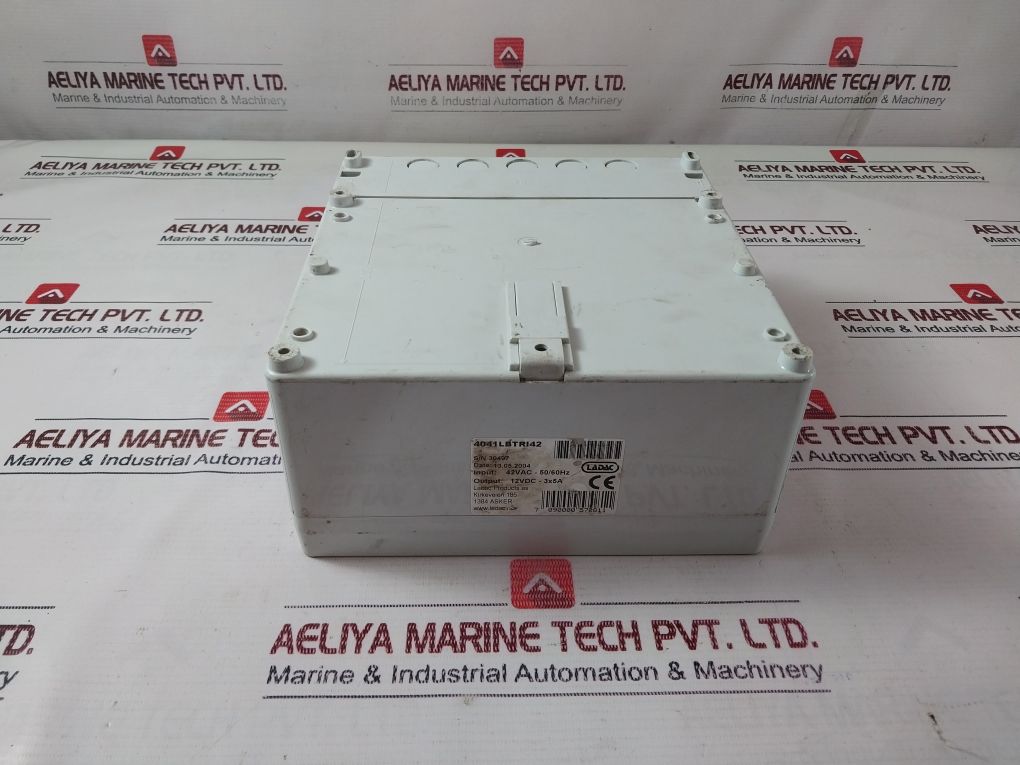 Ladac 4041-2 Triple Battery Charger 42 Vac