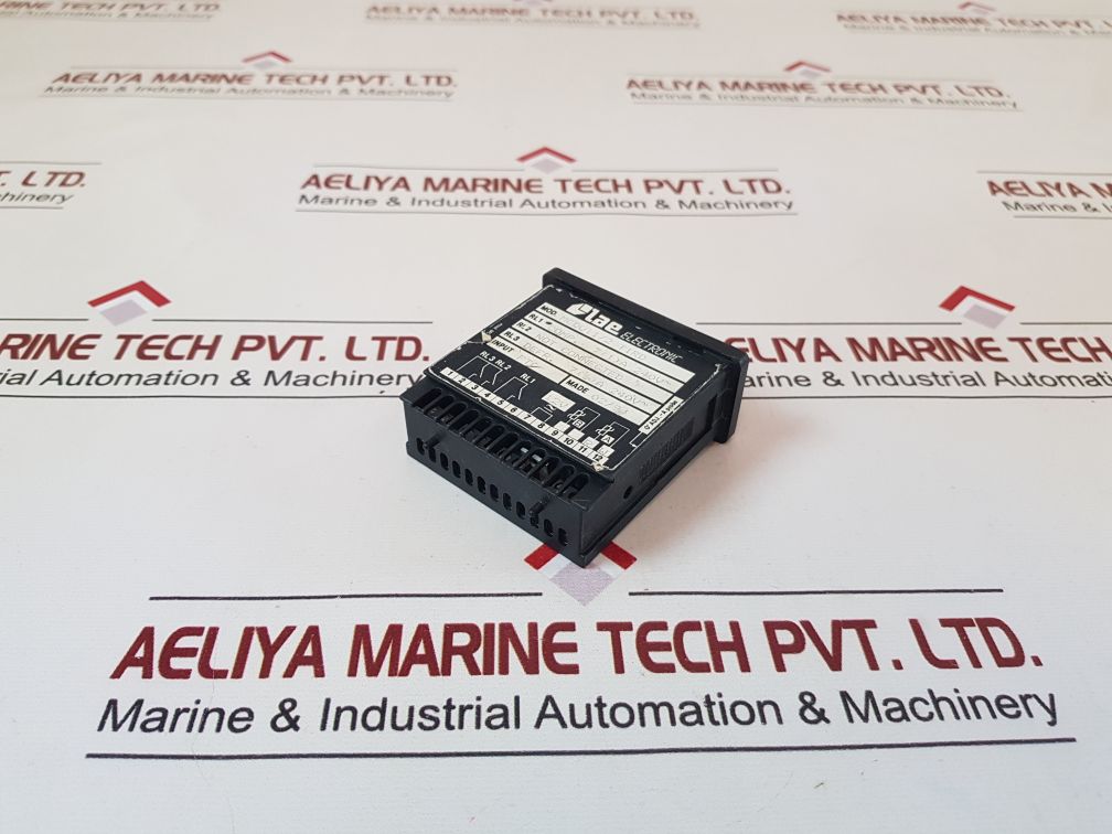 Lae Electronic Mcdu 11/2 T1Rd Panel Meter