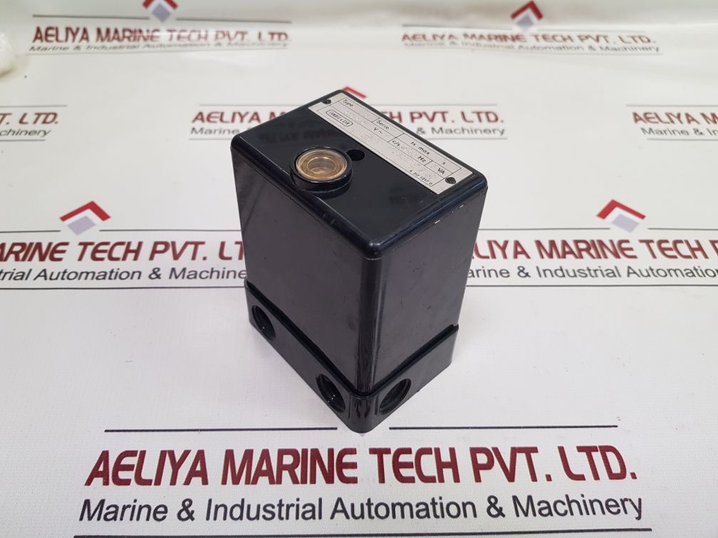 Landis & Gyr Lae10 Burner Controller Serie/Series: 02