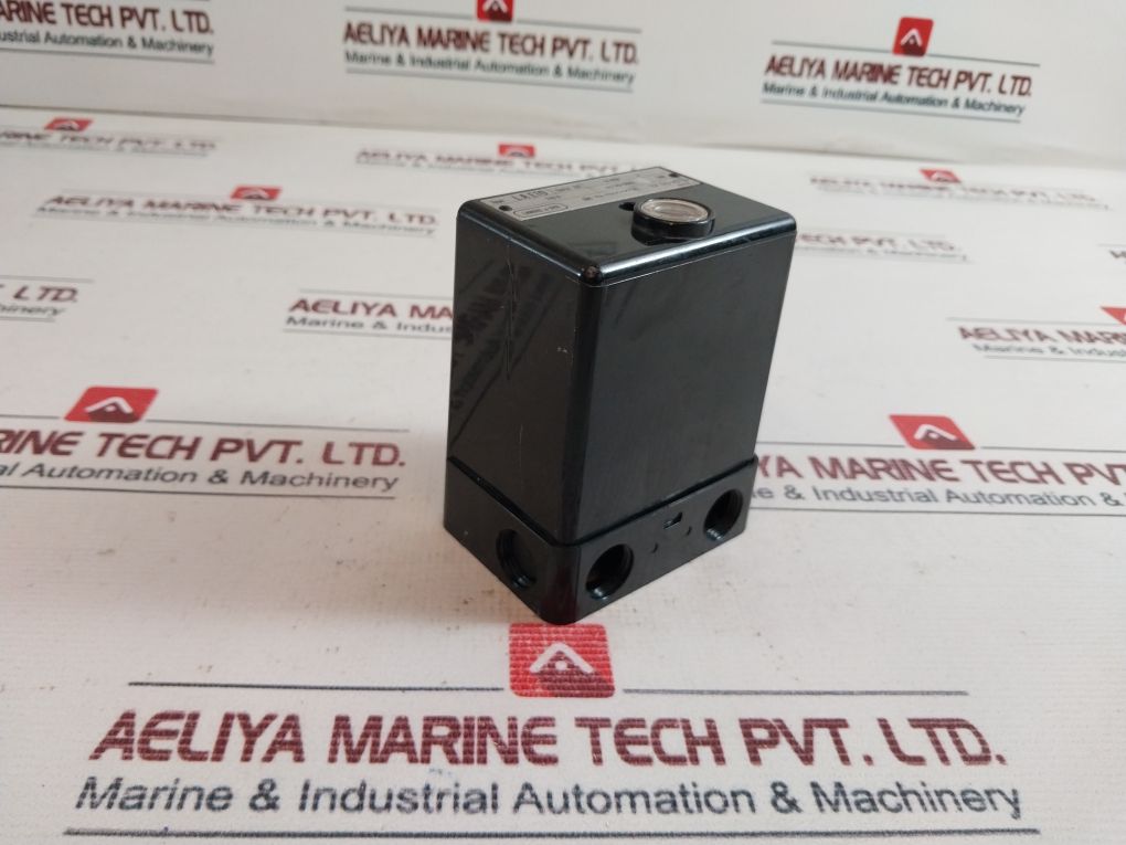 Landis & Gyr Lae10 Burner Controller 110V~