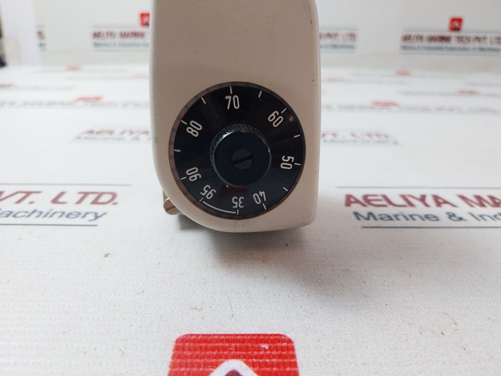 Landis & Gyr Rak 12.1021 Thermostat