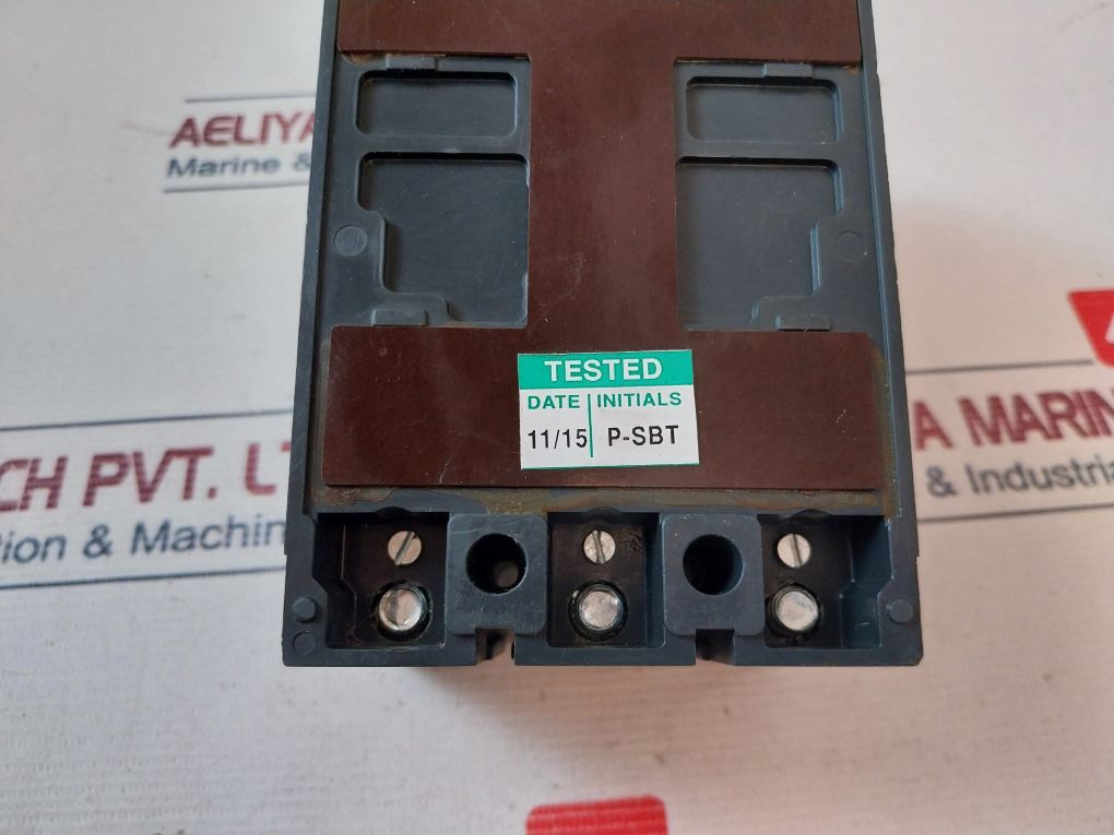Larsen & Toubro Dh 100 3 Pole Moulded Case Circuit Breaker