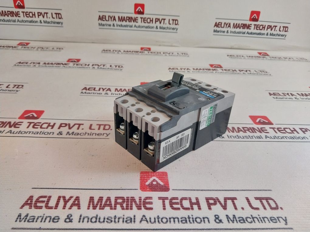 Larsen & Toubro Dn0-160Sd 3 Pole Moulded Case Circuit Breaker