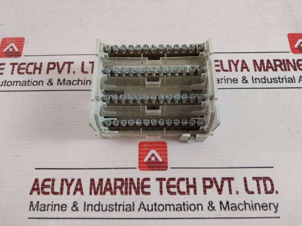 Legrand 048 85 Three Phase Terminal Block Module