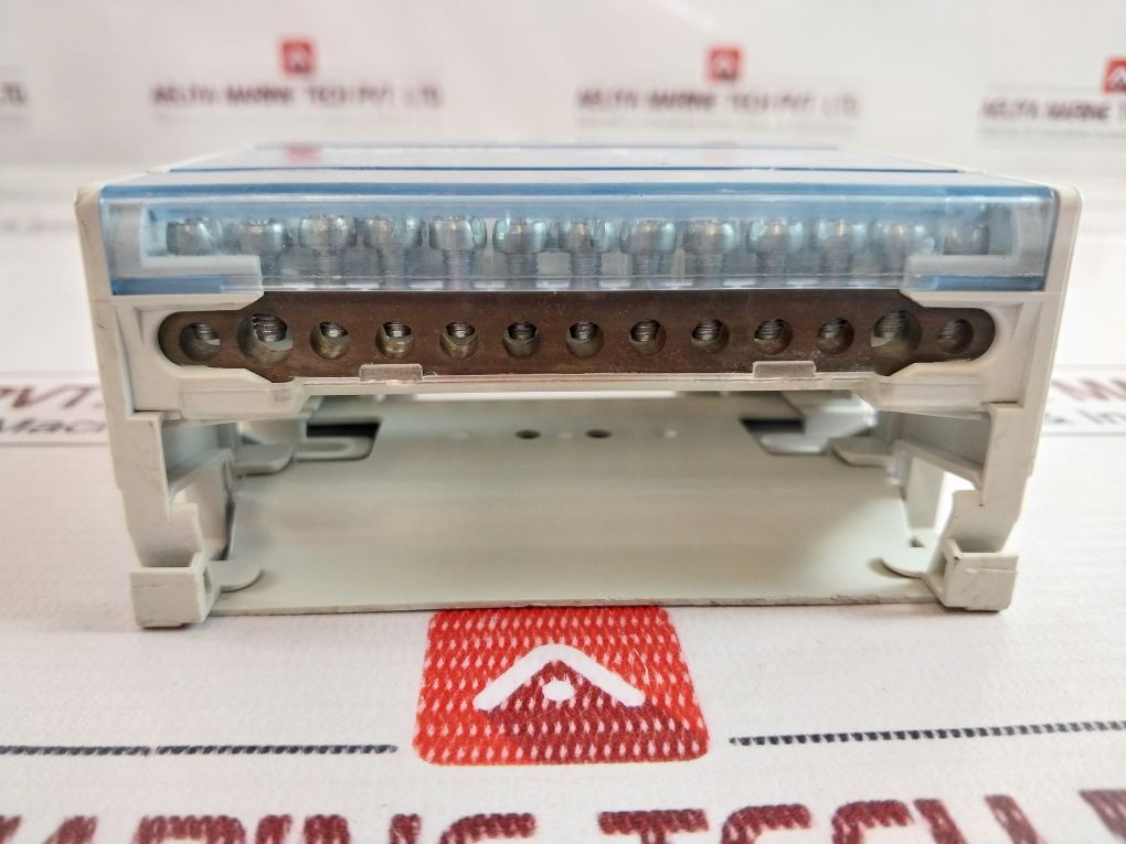 Legrand 048 85 Three Phase Terminal Block Modular 500V